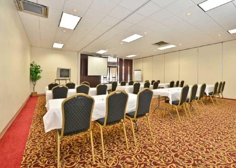 Quality Inn & Suites Ogallala Extérieur photo