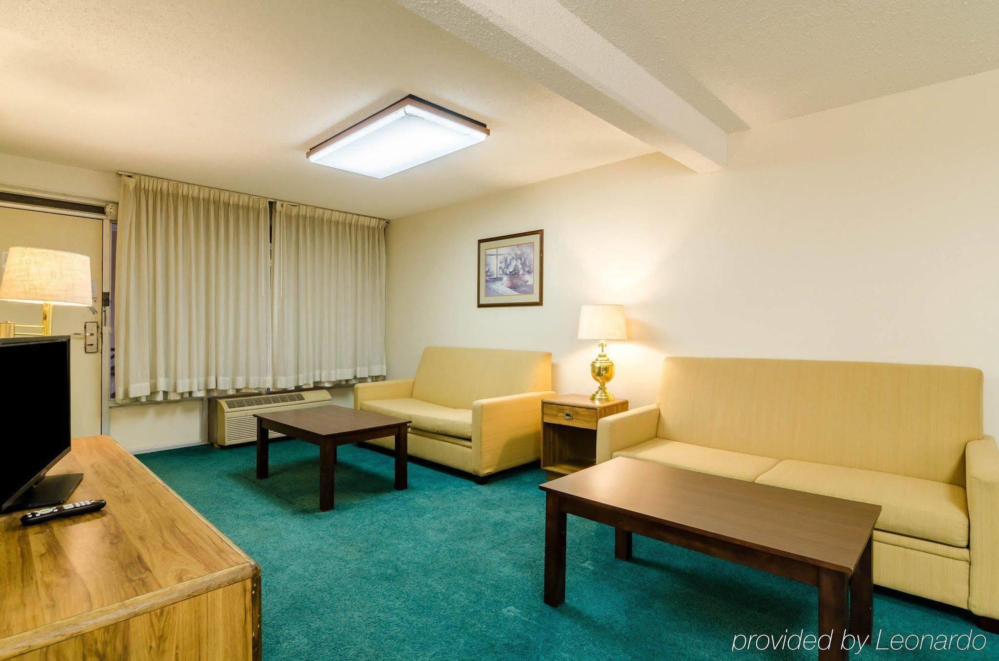 Quality Inn & Suites Ogallala Extérieur photo