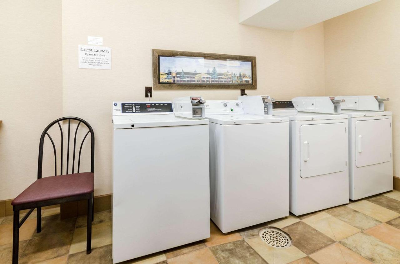 Quality Inn & Suites Ogallala Extérieur photo